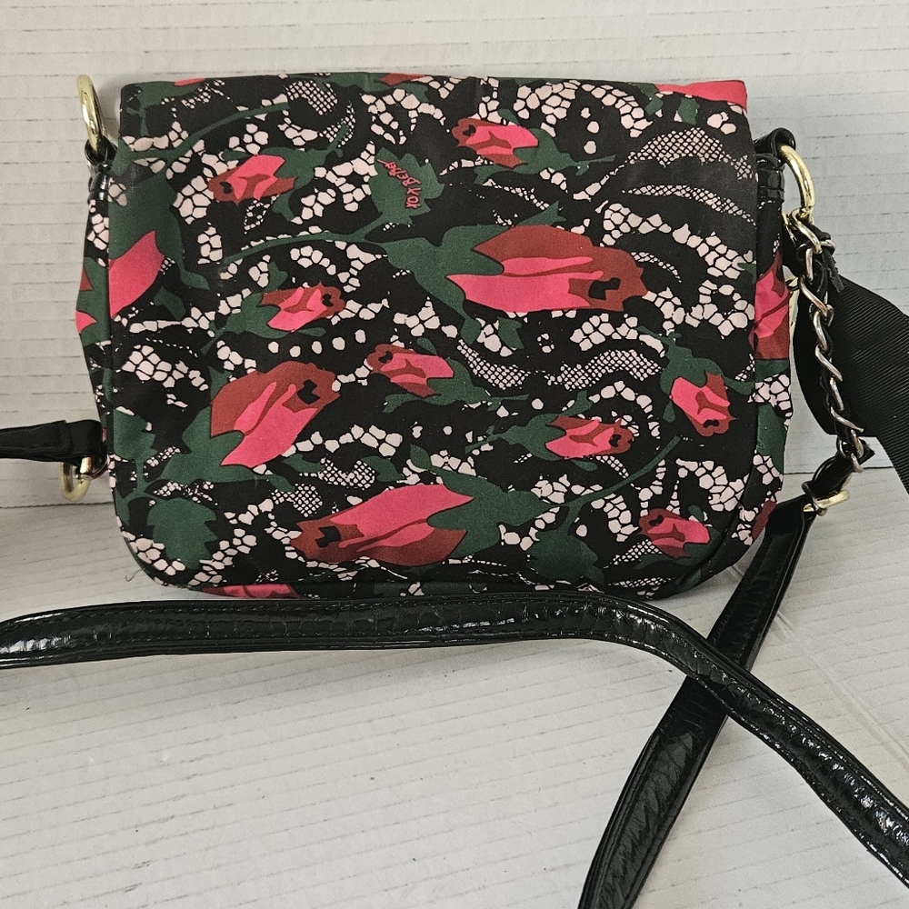 Betsey Johnson‎ black and red floral mini crossbody bag - Picture 5 of 9